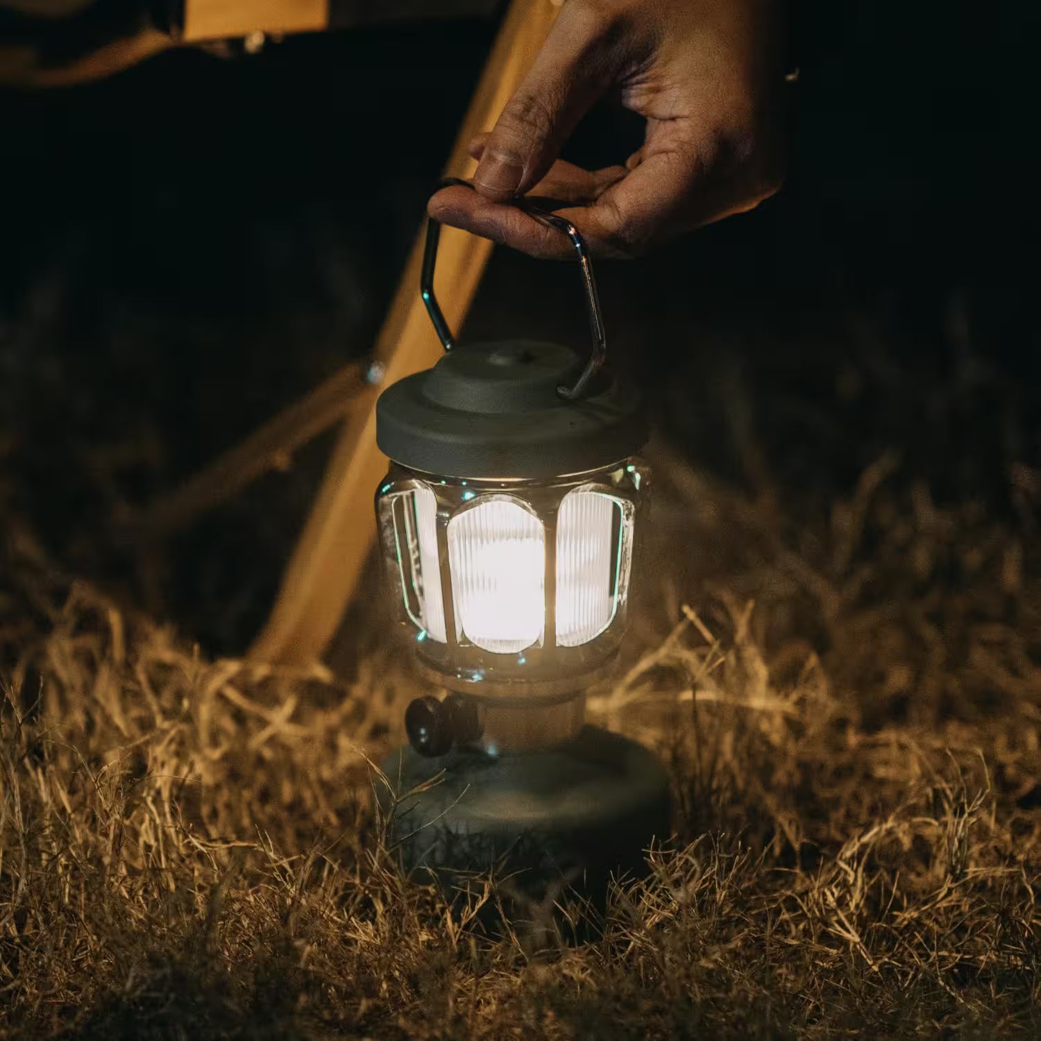Lanterne LED sans fil - HURRICANE EVOLUTION - baladeuse autonomie XXL (100 heures) et Powerbank